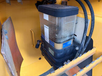 2011-volvo-l120f-1394451-44291872