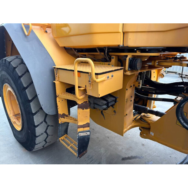 2011 فولفو L120F-44291873