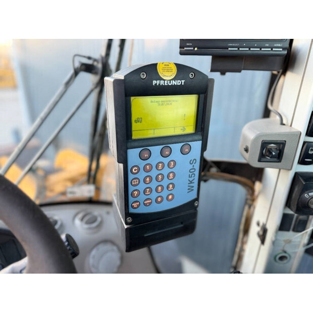 2011 فولفو L120F-44291881