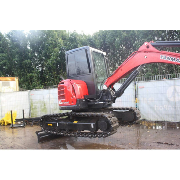 2013 YANMAR VIO40-5B-44292100