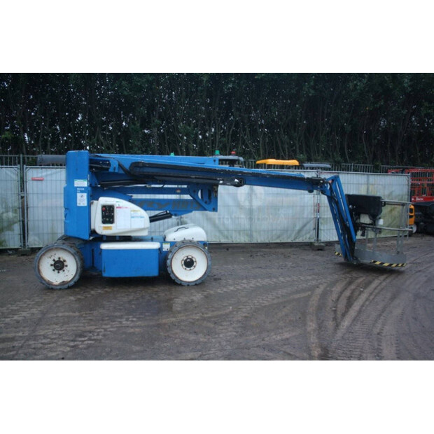 2011 نيفتيليفت HR15 NDE-44292120