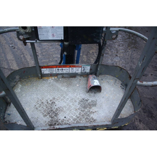 2011 نيفتيليفت HR15 NDE-44292135