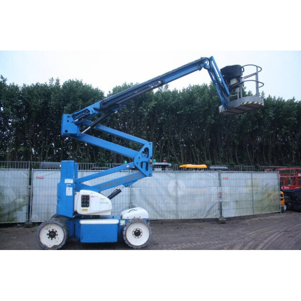 2011 نيفتيليفت HR15 NDE-44292140