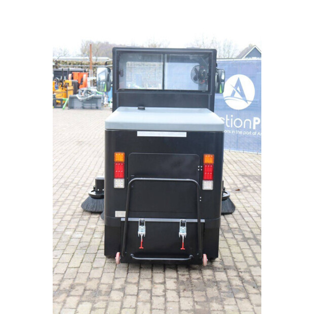 2025 Floor SJ1950-44292197