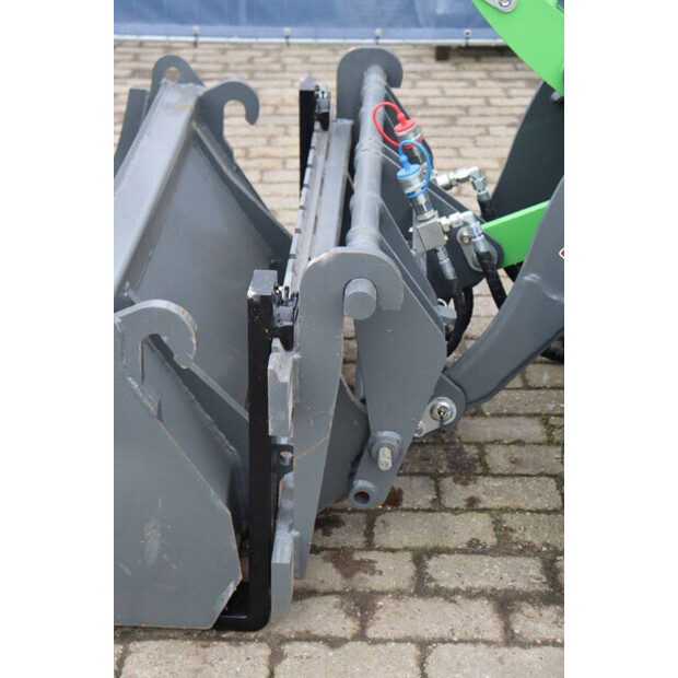 2025 WCM L1580e-44292269