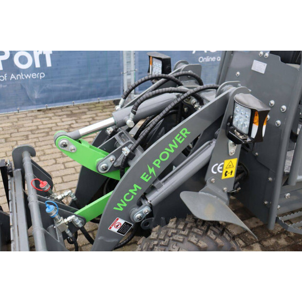 2025 WCM L1580e-44292272