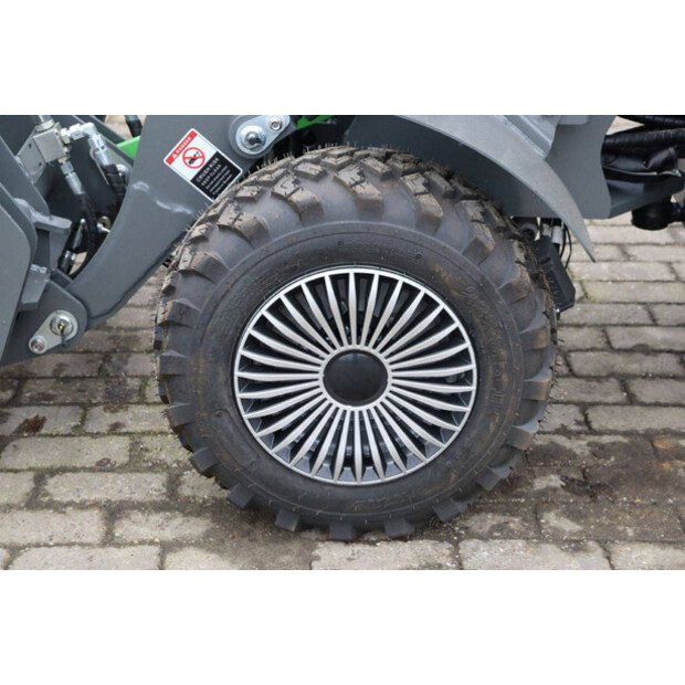 2025 WCM L1580e-44292277