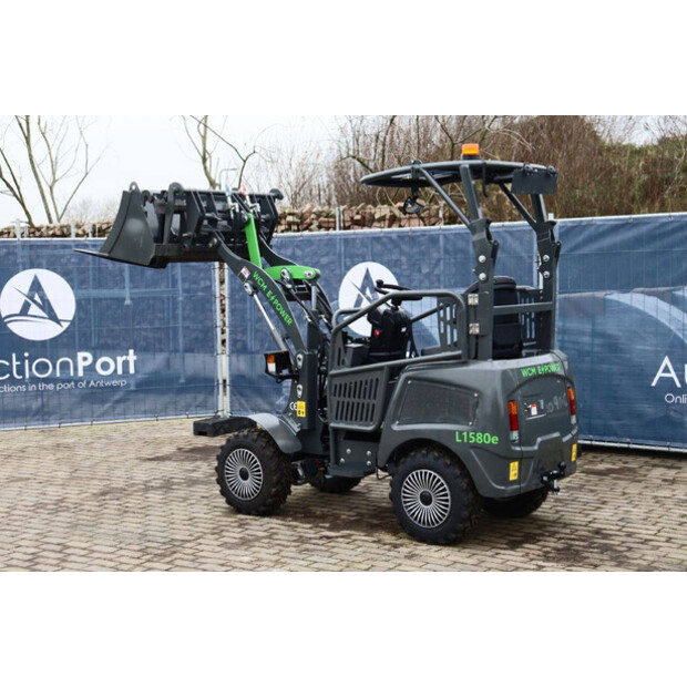 2025 WCM L1580e-44292294