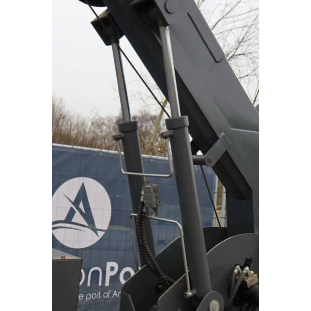 2025 WCM WCM-LGC30-44292336