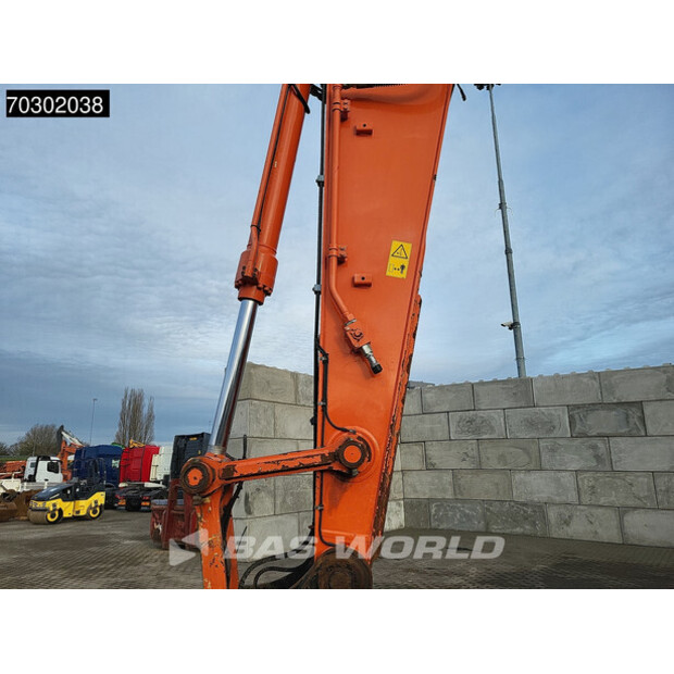 2019 Hitachi ZX210LC-6-44292812