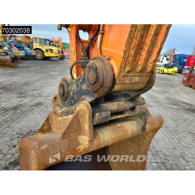2019 Hitachi ZX210LC-6-44292814