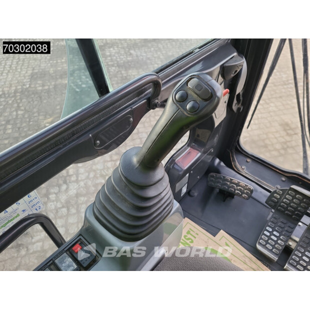 2019 Hitachi ZX210LC-6-44292834