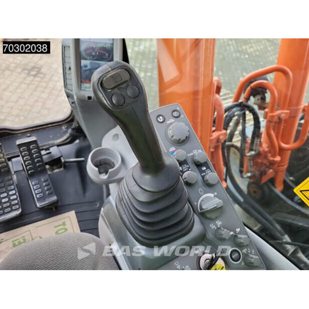 2019 Hitachi ZX210LC-6-44292835