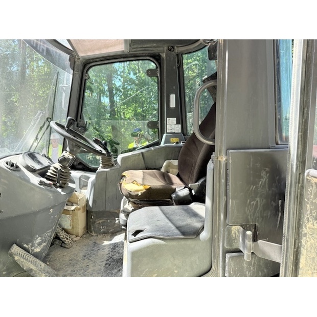 2020 هيتاشى ZW95-6C-44302444