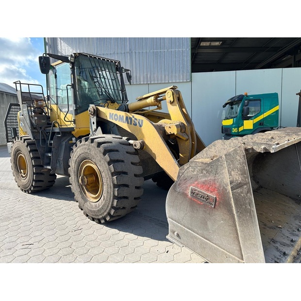 2020 Komatsu WA380-8EO-44302470