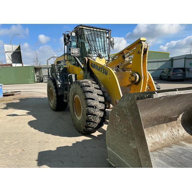 2020 Komatsu WA320-8EO-44302484