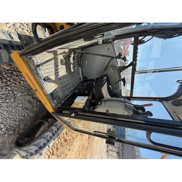 2017 Caterpillar 302.7D-44302649