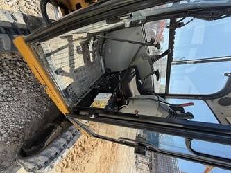 2017-caterpillar-302-7d-1394514-44302649