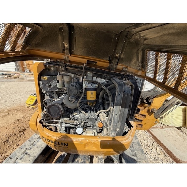 2017 Caterpillar 302.7D-44302650