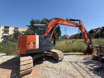 صورة ل حفارات صغيرة 2013 هيتاشى ZX85US-3