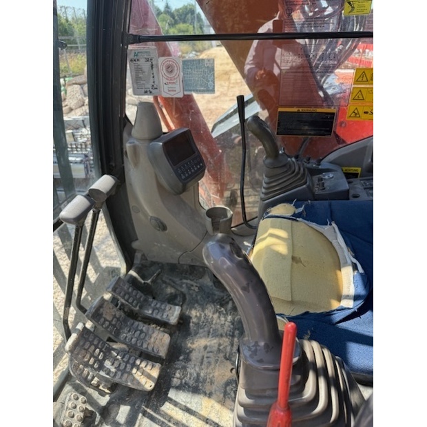 2013 Hitachi ZX85US-3-44302686