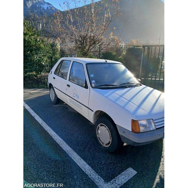 1990 بيجو 205-44305879