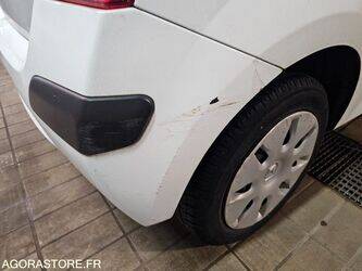 2008-renault-twingo-1394597-44306043