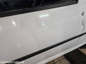 2008-renault-twingo-1394597-44306049