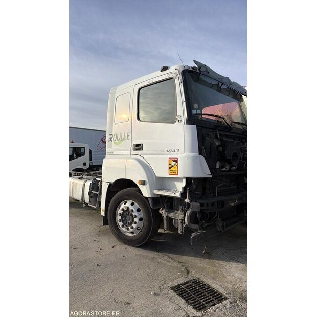 2013 Mercedes-Benz CAMION-44306078