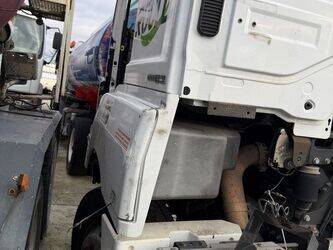 2013-mercedes-benz-camion-1394601-44306085