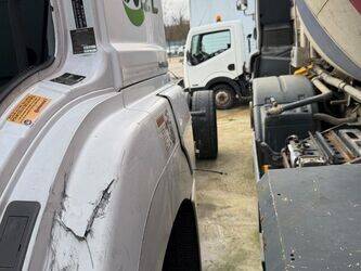 2013-mercedes-benz-camion-1394601-44306087