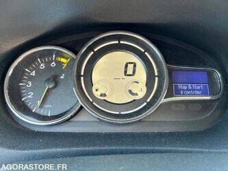 2013-renault-megane-1394604-44306108