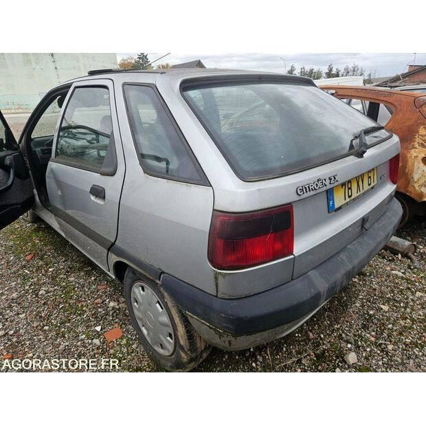 1996 سيتروين ZX-44306564