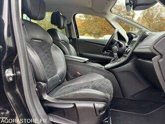 2022-renault-megane-44306810