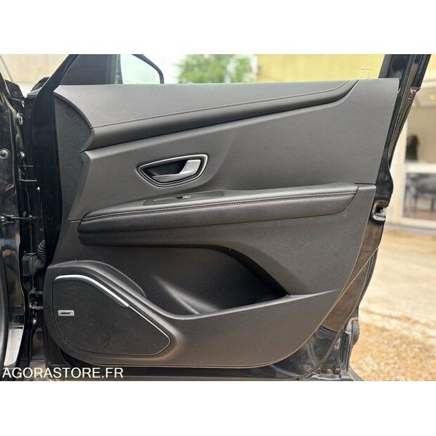 2022 رينو Megane-44306812