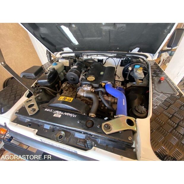 1985 لاند روفر Defender 90-44306823