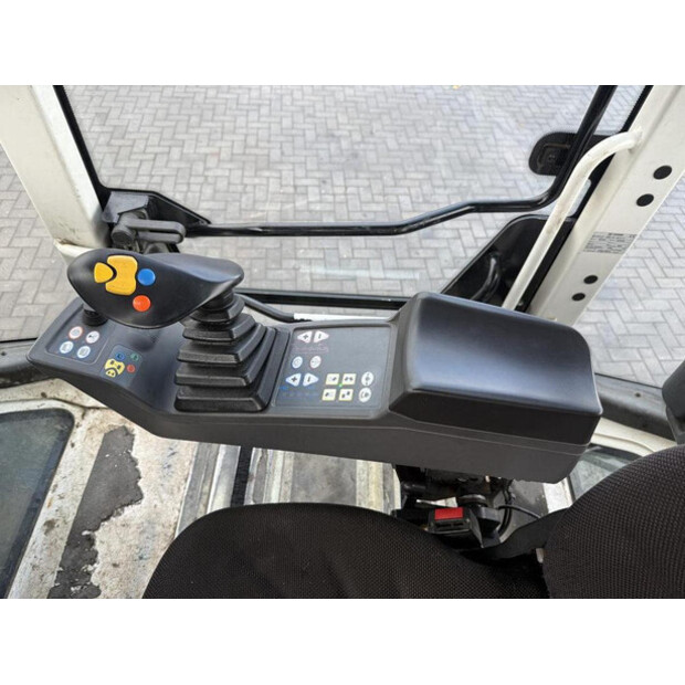 2016 HAMM DV+ 90I VV-S-44307258