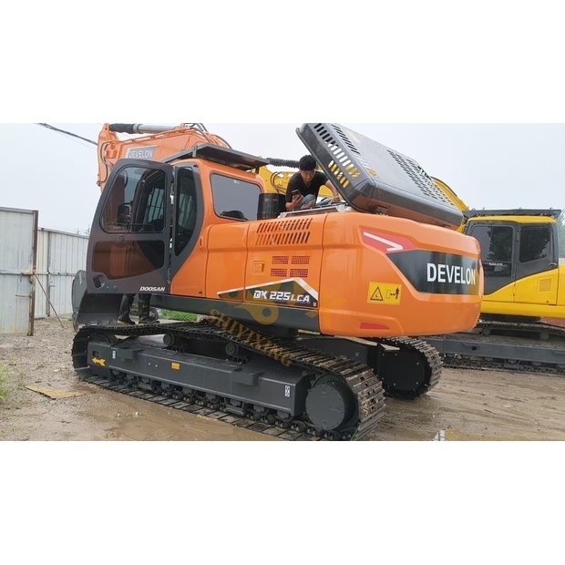 2024 Doosan DX225-44308093