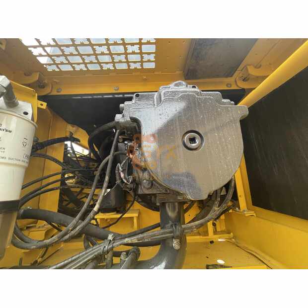 2023 كوماتسو PC400-8R-44308248