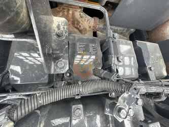 2023-komatsu-pc400-8r-1394711-44308254