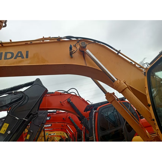 2022 Hyundai 305LC-9T-44308337