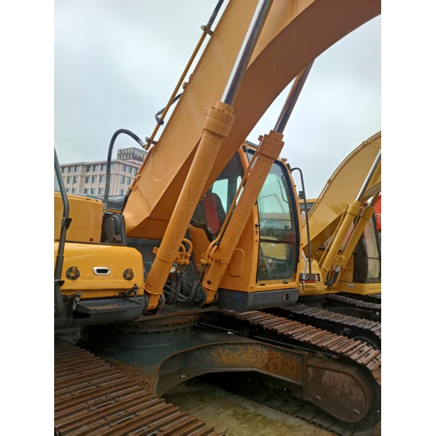 2022 Hyundai 305LC-9T-44308342