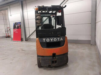 2013-toyota-02-8fdf18-1381698-44308635