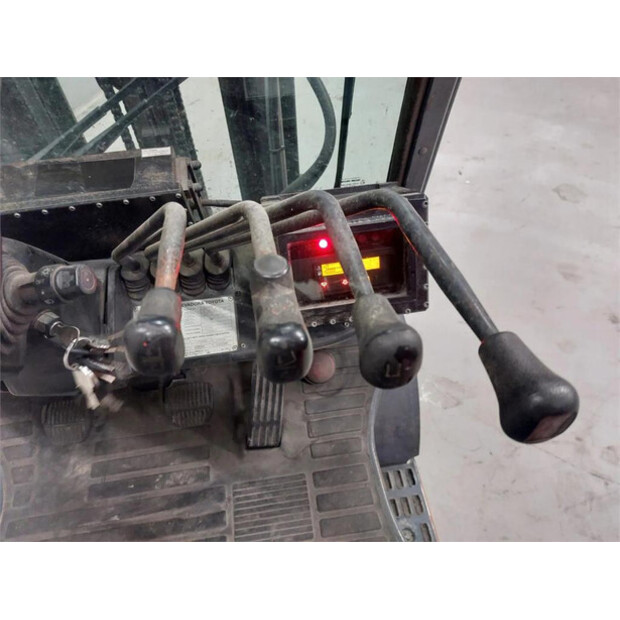 2013 Toyota 02-8FDF18-44308637