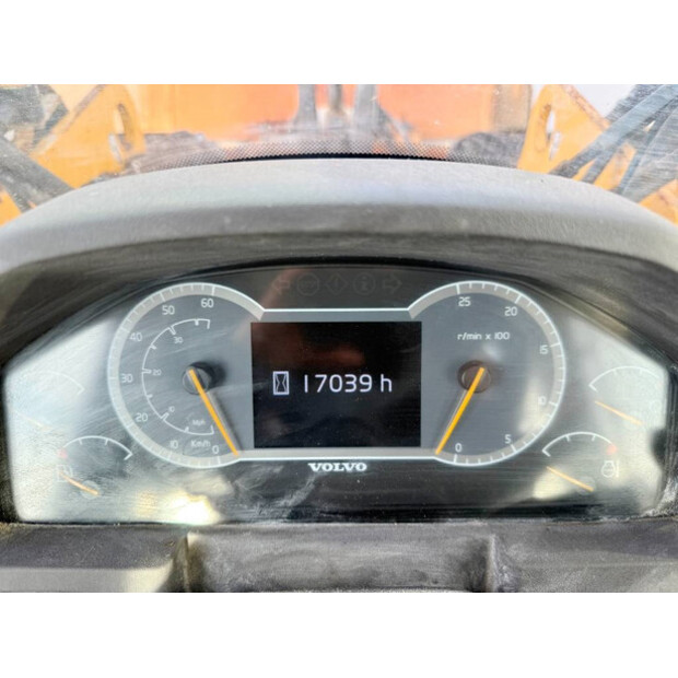 2019 Volvo L110H-44308679