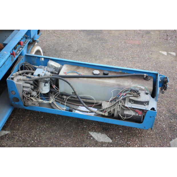 2002 جيني GS-2046-44308884