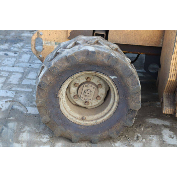 2000 جيني GS-3268 RT-44308903