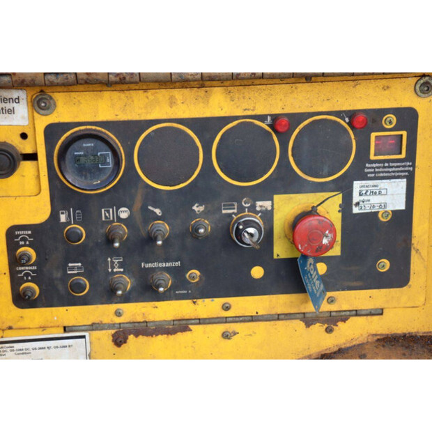 2000 جيني GS-3268 RT-44308910