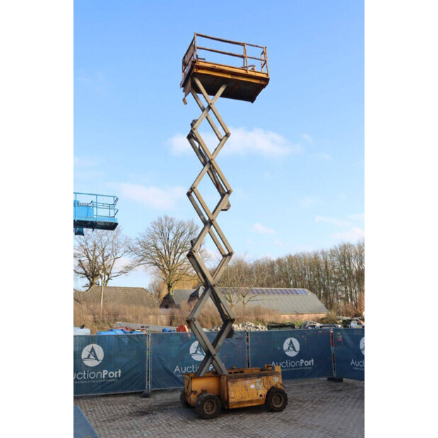 2000 جيني GS-3268 RT-44308916