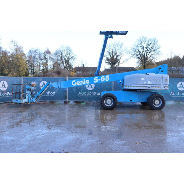 2000 Genie S-65-44309148